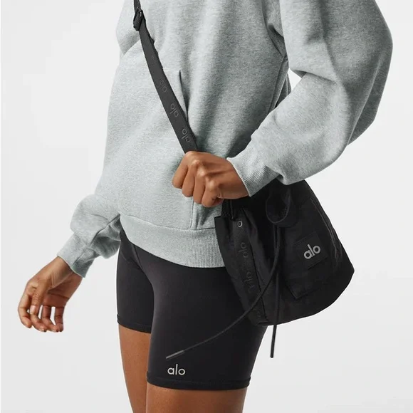 ALO Yoga Black Drawstring Bag - Picture 2 of 8